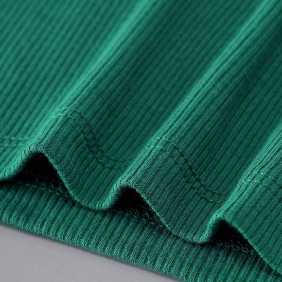 Green Sleeveless Ribbed Top - Picture 2 of 3